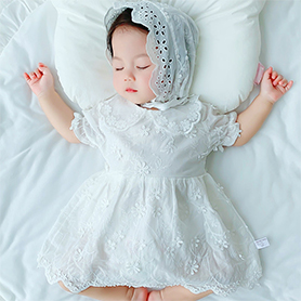 短袖棉花朵连衣裙