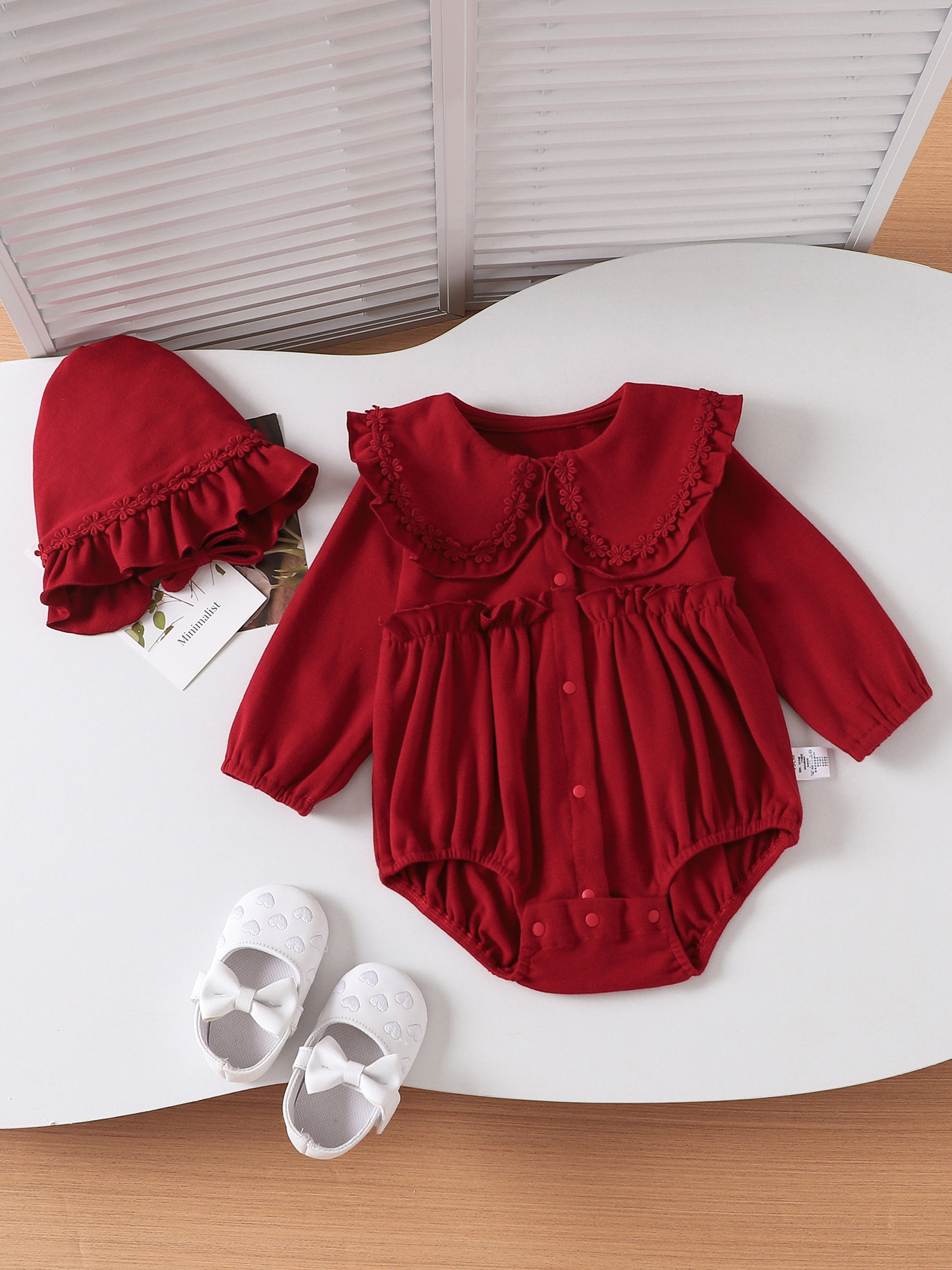 长袖花领三角爬