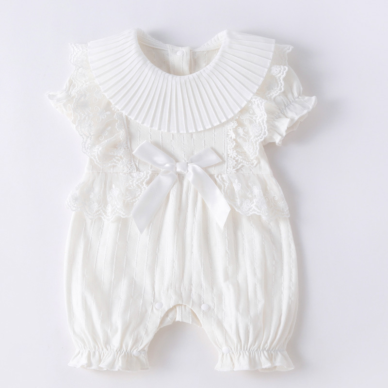 白色短袖美丽小哈衣